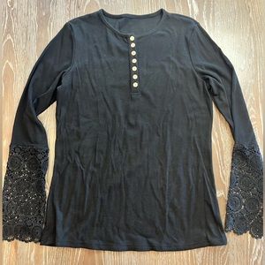 Large Black Knit Top w/Lace Detail Bell Sleeves